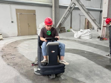 Nguyên lý hoạt động của máy chà sàn công nghiệp: sự kết hợp hoàn hảo giữa công nghệ và hiệu quả 